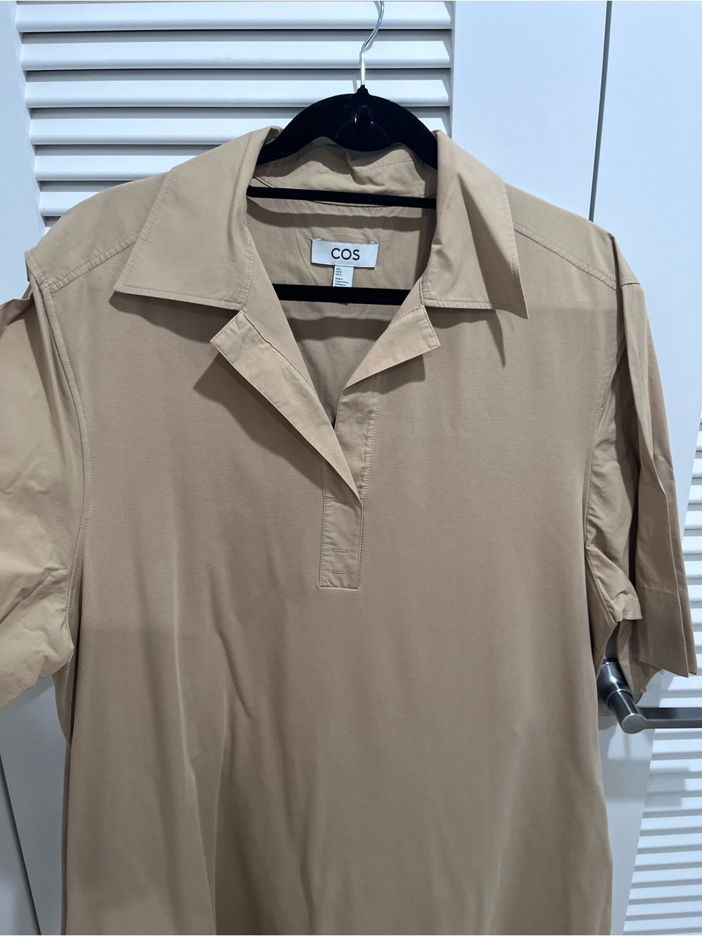 COS Short-Sleeve Open-Collar Polo in Beige
